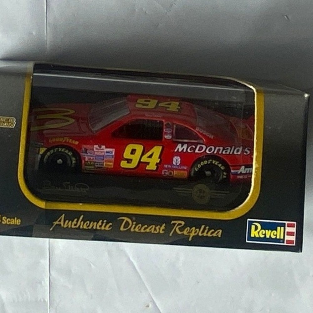 Revell 1 64 Scale NASCAR Diecast Replica Rusty Wallace McDonalds Racing Car 94